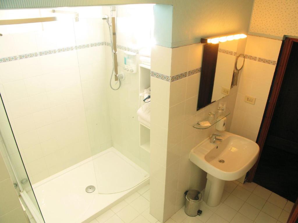 Gourmet B&B Giglio Bianco ฟลอเรนซ์ ภายนอก รูปภาพ
